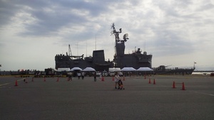 訓練支援艦くろべ ATS-4202　和歌山　港